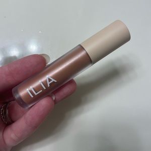 Ilia mythic powder eye tint
